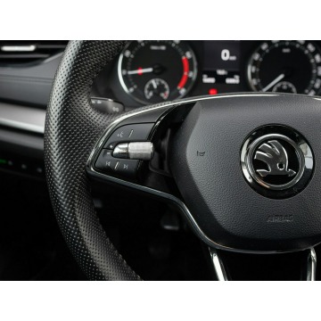 Skoda Octavia  Sedan/Limuzyna 2023,  1.5 benzyna - Na sprzedaż za 79 850 zł - Gdynia - zdjęcie 12