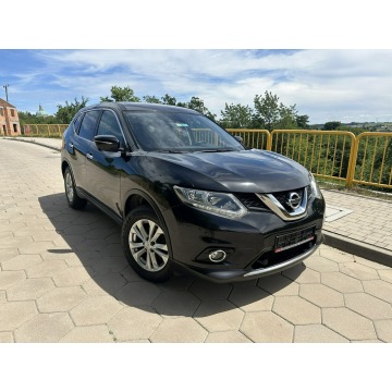 Nissan X-Trail Benzyna  Opłacony Serwisowany Bogata wersja