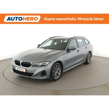 BMW 330 - phev, full led, virtual, navi, grzane fotele, polift, niski przebieg