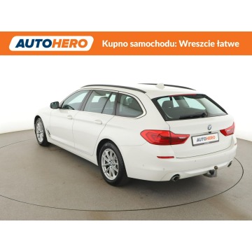 BMW Seria 5  Kombi 2018,  2.0 diesel, automat - Na sprzedaż za 70 800 zł - Warszawa - zdjęcie 4