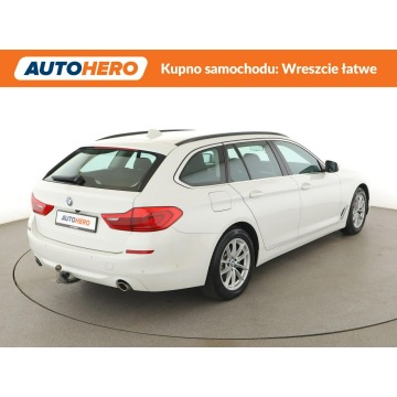 BMW Seria 5  Kombi 2018,  2.0 diesel, automat - Na sprzedaż za 70 800 zł - Warszawa - zdjęcie 7