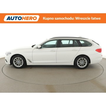 BMW Seria 5  Kombi 2018,  2.0 diesel, automat - Na sprzedaż za 70 800 zł - Warszawa - zdjęcie 2