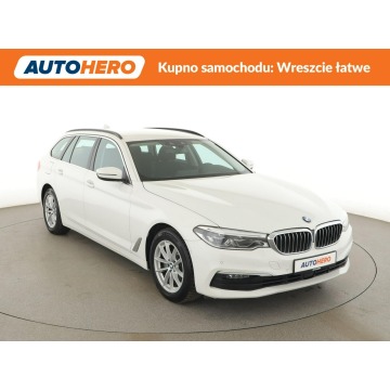 BMW Seria 5  Kombi 2018,  2.0 diesel, automat - Na sprzedaż za 70 800 zł - Warszawa - zdjęcie 10