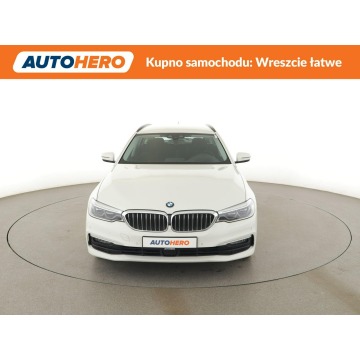 BMW Seria 5  Kombi 2018,  2.0 diesel, automat - Na sprzedaż za 70 800 zł - Warszawa - zdjęcie 11