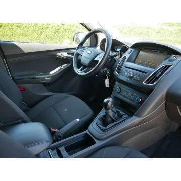 Ford Focus  Kombi 2015,  1.0 benzyna - Na sprzedaż za 23 700 zł - Goczałkowice-Zdrój - zdjęcie 7
