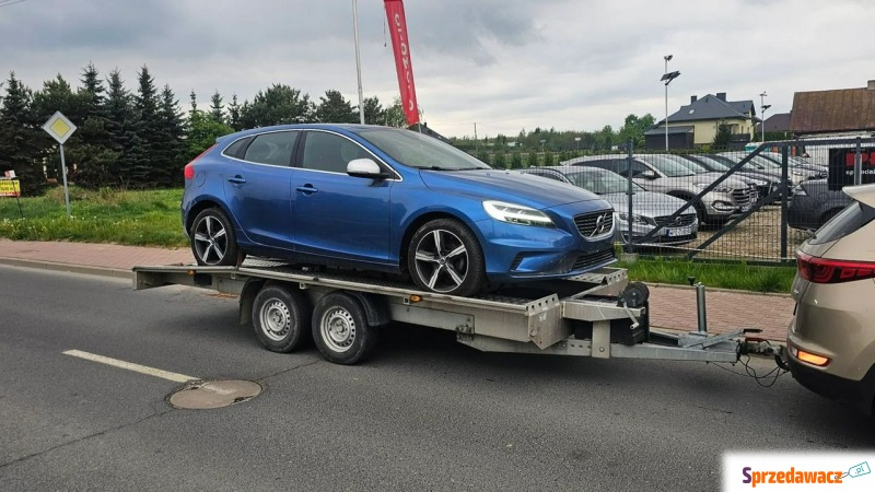 Volvo V40  Liftback 2018,  2.0 diesel - Na sprzedaż za 42 200 zł - Płock