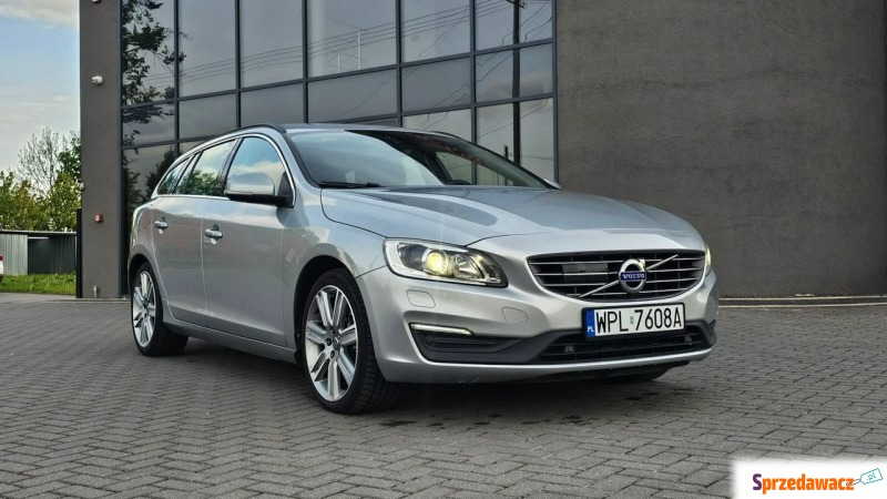 Volvo V60  Kombi 2016,  2.0 benzyna, automat - Na sprzedaż za 42 100 zł - Płock