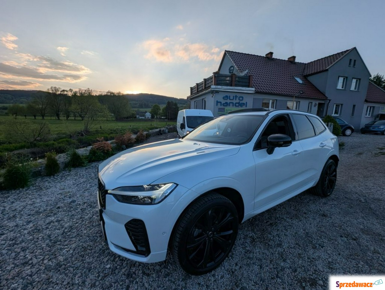 Volvo XC 60 - Panoramadach, kamera...