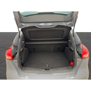 Ford Focus  Hatchback 2016,  2.3 benzyna - Na sprzedaż za 123 900 zł - Warszawa - zdjęcie 11