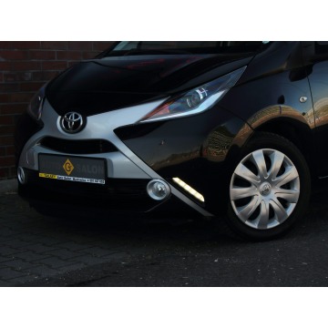Toyota Aygo  Hatchback 2016,  1.0 benzyna - Na sprzedaż za 26 990 zł - Mysłowice - zdjęcie 7