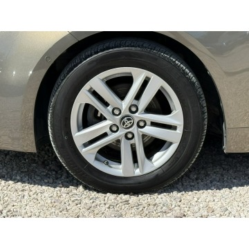Toyota Corolla  Kombi 2020,  1.8 hybryda, automat - Na sprzedaż za 76 900 zł - Pęcice - zdjęcie 9