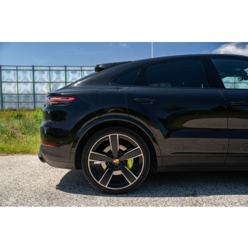 Porsche Cayenne  SUV 2022,  3.0 hybryda, automat - Na sprzedaż za 319 900 zł - Warszawa - zdjęcie 7