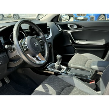 Kia Ceed  Kombi 2021,  1.6 diesel - Na sprzedaż za 58 800 zł - Pęcice - zdjęcie 10