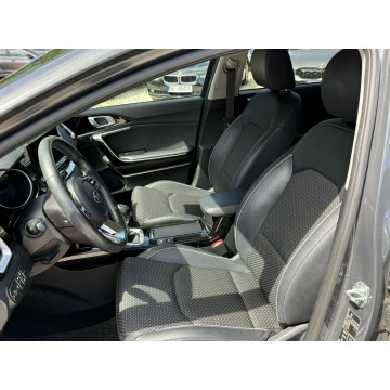 Kia Ceed  Kombi 2021,  1.6 diesel - Na sprzedaż za 58 800 zł - Pęcice - zdjęcie 12