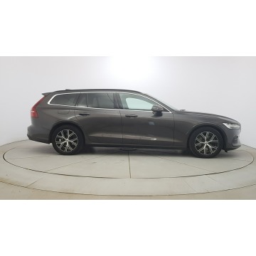 Volvo V60  Kombi 2022,  2.0 diesel, automat - Na sprzedaż za 99 600 zł - Warszawa - zdjęcie 8
