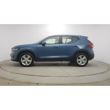 Volvo   SUV 2022,  2.0 benzyna, automat - Na sprzedaż za 89 500 zł - Warszawa - zdjęcie 4