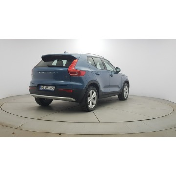 Volvo   SUV 2022,  2.0 benzyna, automat - Na sprzedaż za 89 500 zł - Warszawa - zdjęcie 7