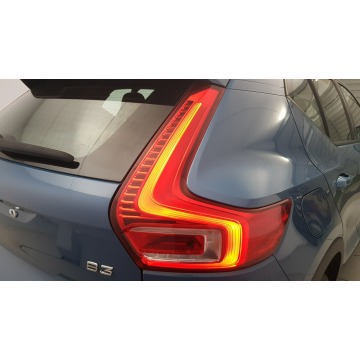 Volvo   SUV 2022,  2.0 benzyna, automat - Na sprzedaż za 89 500 zł - Warszawa - zdjęcie 12