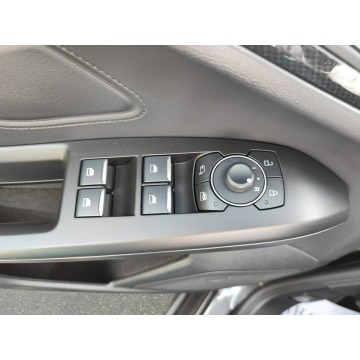 Ford Focus  Kombi 2024,  1.0 benzyna, automat - Na sprzedaż za 85 850 zł - Warszawa - zdjęcie 11