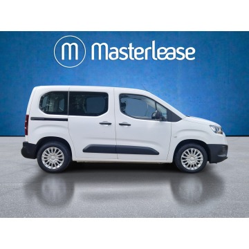 Toyota ProAce  Minivan/Van 2021,  1.5 diesel - Na sprzedaż za 62 850 zł - Warszawa - zdjęcie 4