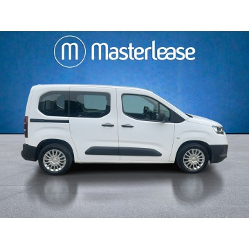 Toyota ProAce  Minivan/Van 2021,  1.5 diesel - Na sprzedaż za 54 850 zł - Warszawa - zdjęcie 4