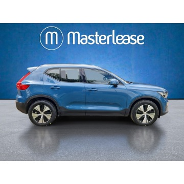Volvo   SUV 2022,  2.0 benzyna, automat - Na sprzedaż za 115 850 zł - Warszawa - zdjęcie 4