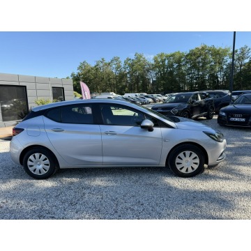 Opel Astra  Hatchback 2019,  1.4 benzyna - Na sprzedaż za 36 800 zł - Pęcice - zdjęcie 3