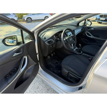 Opel Astra  Hatchback 2019,  1.4 benzyna - Na sprzedaż za 36 800 zł - Pęcice - zdjęcie 9