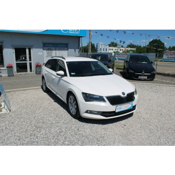 Skoda Superb  Kombi 2016,  2.0 diesel - Na sprzedaż za 37 900 zł - Warszawa - zdjęcie 4