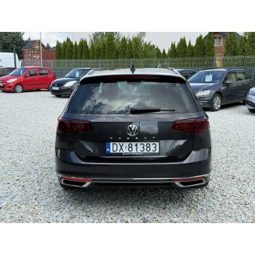 Volkswagen Passat  Kombi 2020,  2.0 diesel, automat - Na sprzedaż za 88 900 zł - Wrocław - zdjęcie 8