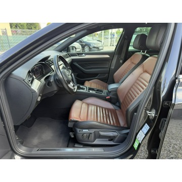 Volkswagen Passat  Kombi 2020,  2.0 diesel, automat - Na sprzedaż za 88 900 zł - Wrocław - zdjęcie 11