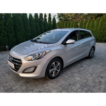 Hyundai i30  Kombi 2016,  1.6 diesel - Na sprzedaż za 34 500 zł - Jatutów - zdjęcie 2