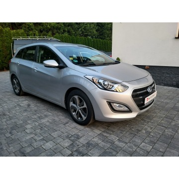 Hyundai i30  Kombi 2016,  1.6 diesel - Na sprzedaż za 34 500 zł - Jatutów - zdjęcie 4