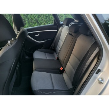 Hyundai i30  Kombi 2016,  1.6 diesel - Na sprzedaż za 34 500 zł - Jatutów - zdjęcie 12