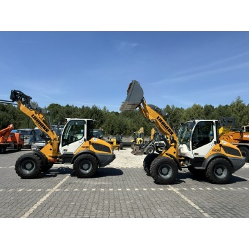 Liebherr L 506 Compact Łyżka + Widły Super Stan... - Pojazdy specjalistyczne - Widełki - zdjęcie 2