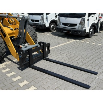 Liebherr L 506 Compact Łyżka + Widły Super Stan... - Pojazdy specjalistyczne - Widełki - zdjęcie 9