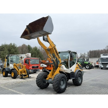 Liebherr L 506 Compact Łyżka + Widły Super Stan... - Pojazdy specjalistyczne - Widełki - zdjęcie 10