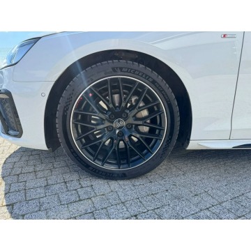 Audi A4  Kombi 2020,  2.0 diesel, automat - Na sprzedaż za 93 900 zł - Sierakowice - zdjęcie 12