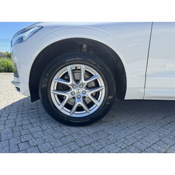 Volvo   SUV 2020,  2.0 benzyna, automat - Na sprzedaż za 91 900 zł - Sierakowice - zdjęcie 9