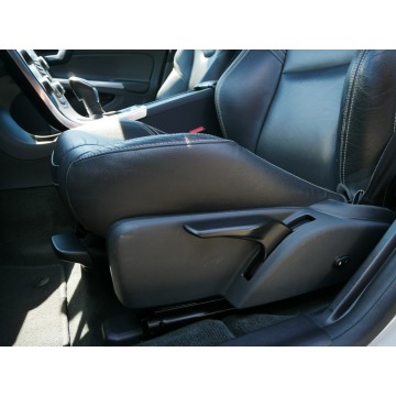 Volvo S60  Sedan/Limuzyna 2018,  2.0 diesel, automat - Na sprzedaż za 59 900 zł - Goczałkowice-Zdrój - zdjęcie 10