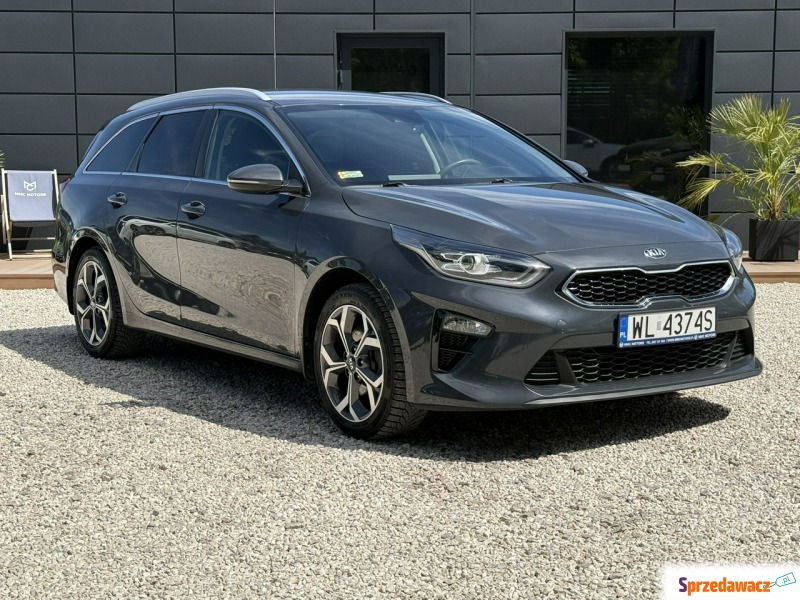 Kia Ceed  Kombi 2021,  1.6 diesel - Na sprzedaż za 58 800 zł - Pęcice