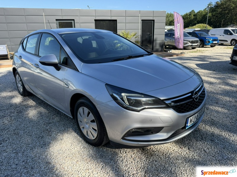 Opel Astra  Hatchback 2019,  1.4 benzyna - Na sprzedaż za 36 800 zł - Pęcice