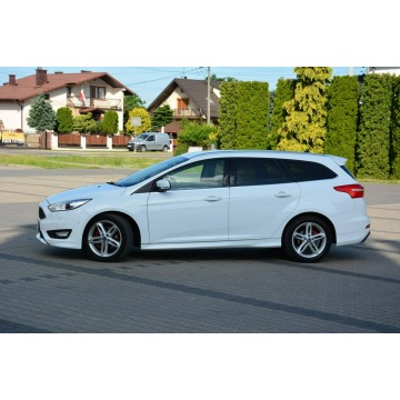 Ford Focus  Kombi 2018,  1.5 benzyna - Na sprzedaż za 38 900 zł - Ostrów Mazowiecka - zdjęcie 4