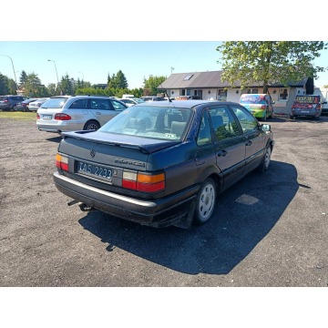 Volkswagen Passat  Sedan/Limuzyna 1992,  1.8 benzyna - Na sprzedaż za 1 600,00 zł - Tarnów - zdjęcie 4
