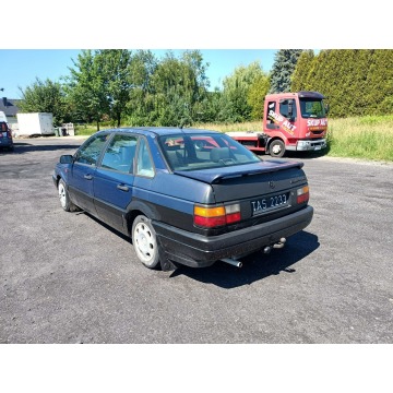 Volkswagen Passat  Sedan/Limuzyna 1992,  1.8 benzyna - Na sprzedaż za 1 600,00 zł - Tarnów - zdjęcie 3