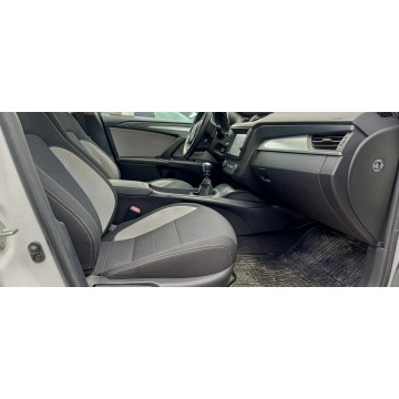 Toyota Avensis  Sedan/Limuzyna 2018,  2.0 diesel - Na sprzedaż za 51 900 zł - Dąbrowa Górnicza - zdjęcie 8