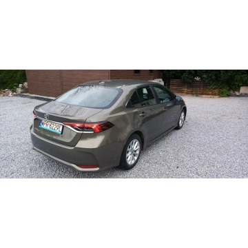 Toyota Corolla  Sedan/Limuzyna 2022,  1.5 benzyna - Na sprzedaż za 60 900 zł - Dąbrowa Górnicza - zdjęcie 3
