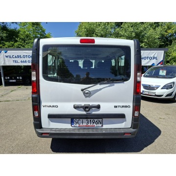 Opel Vivaro  Bus 2016,  1.6 diesel - Na sprzedaż za 53 000 zł - Cieszyn - zdjęcie 9