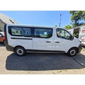 Opel Vivaro  Bus 2016,  1.6 diesel - Na sprzedaż za 53 000 zł - Cieszyn - zdjęcie 6