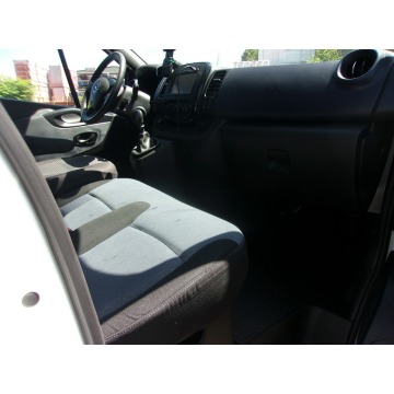 Opel Vivaro  Bus 2016,  1.6 diesel - Na sprzedaż za 53 000 zł - Cieszyn - zdjęcie 12